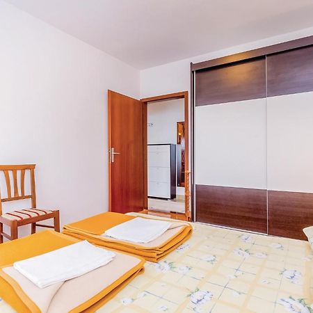 Stunning Apartment In Novi Vinodolski With Wifi 외부 사진