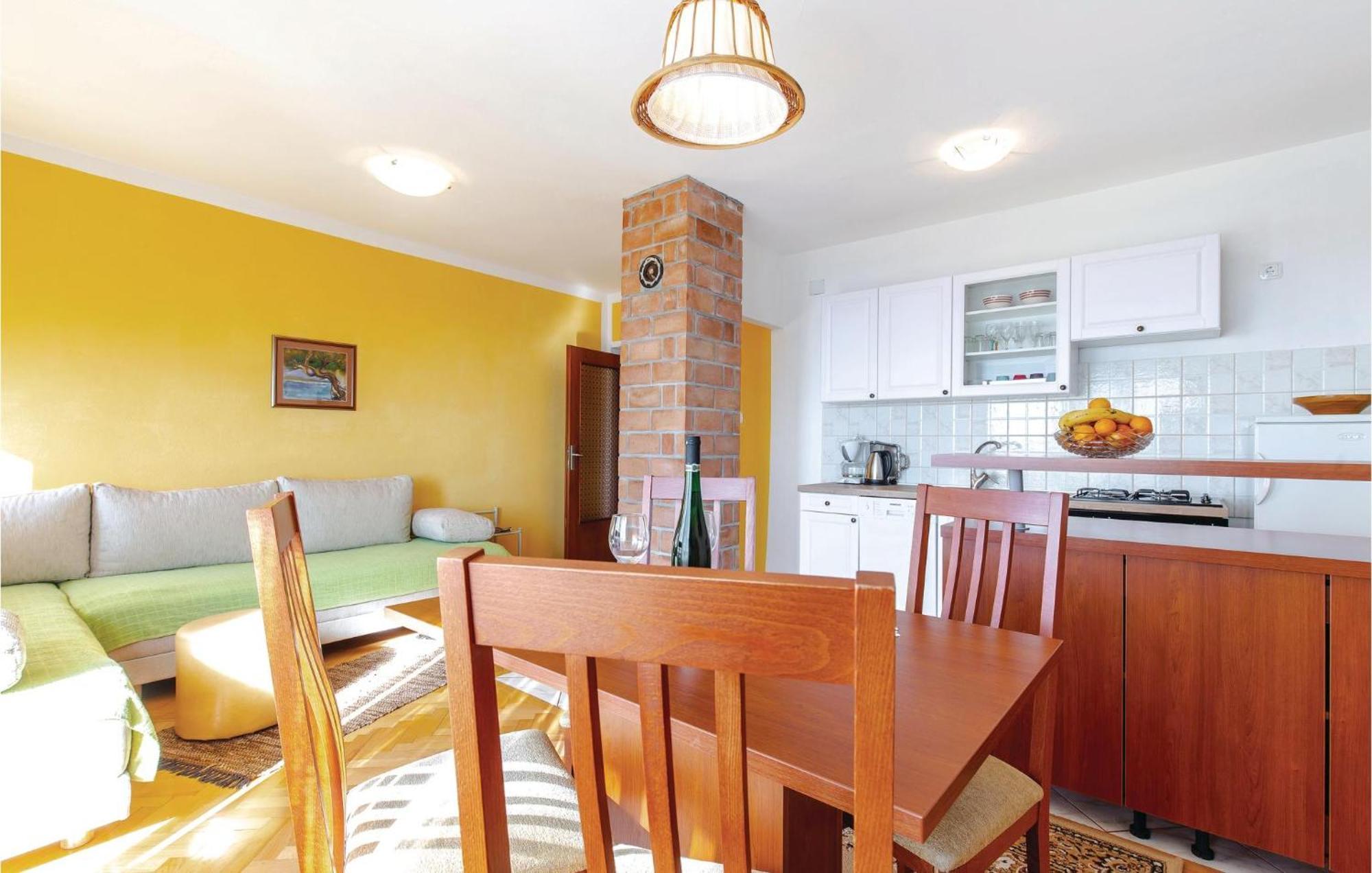 Stunning Apartment In Novi Vinodolski With Wifi 외부 사진