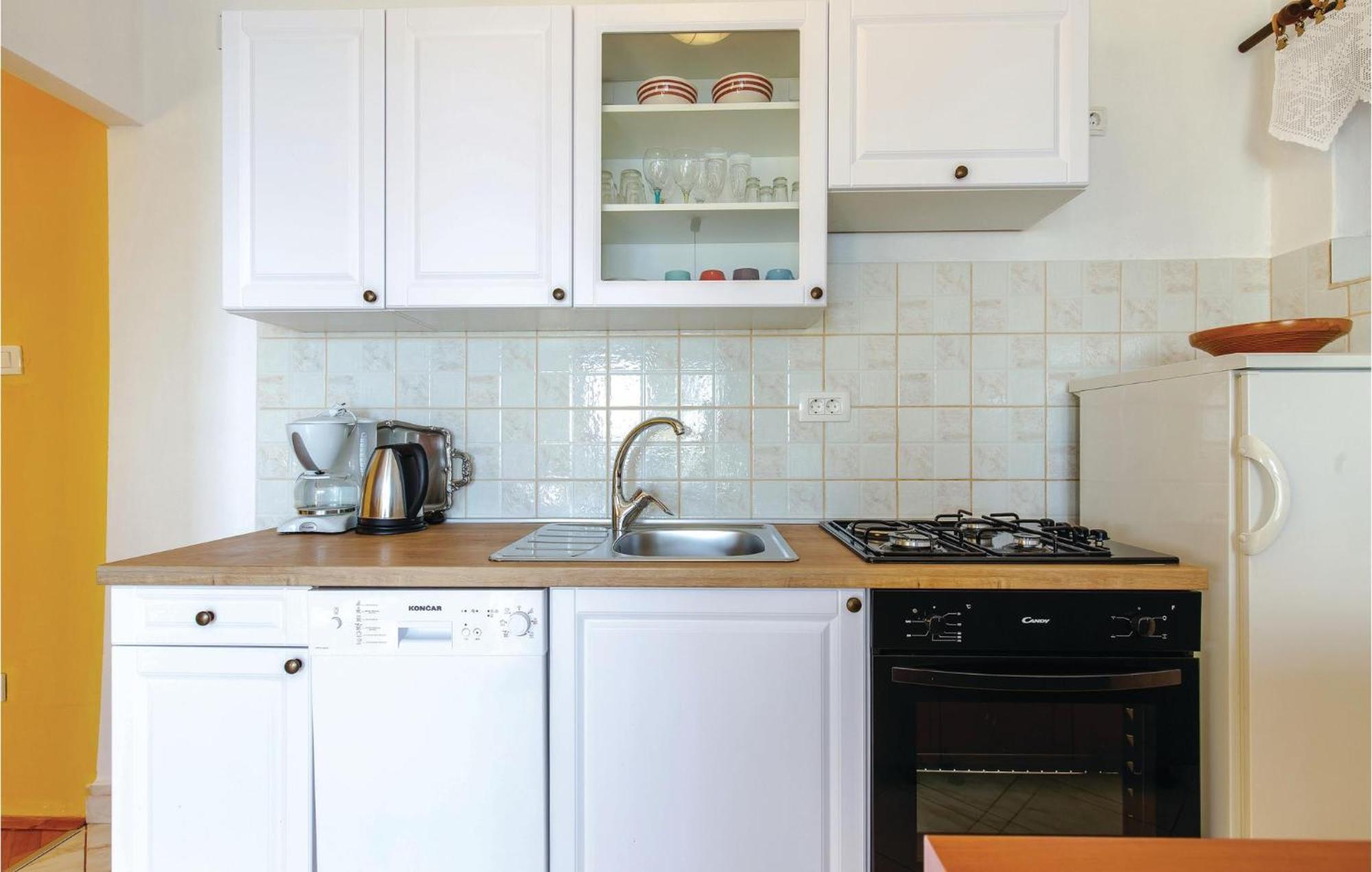 Stunning Apartment In Novi Vinodolski With Wifi 외부 사진
